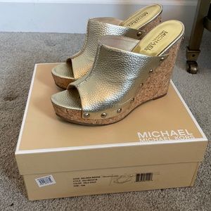 Michael Kors Belinda Wedge. 7.5 m. Great condition. $32.00